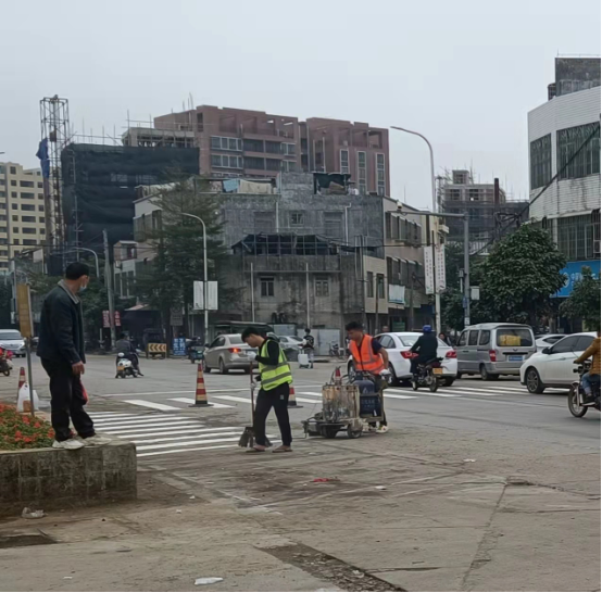 洋青鎮(zhèn)：統(tǒng)籌推進(jìn)狠抓交通工作、多措并舉助力道路安全965.png