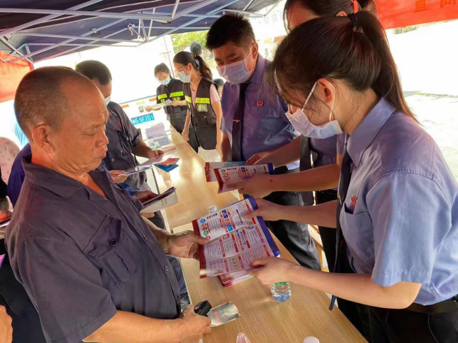 宣法護安全，守法促穩(wěn)定3.png